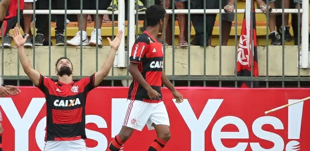 Diego comemora gol do Flamengo sobre o Vasco - Gilvan de Souza/Flamengo - Gilvan de Souza/Flamengo