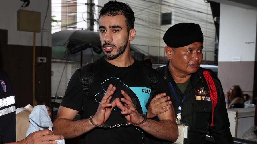 Hakeem al-Araibi chega para audiência em Bancoc, na Tailândia - Athit Perawongmetha/Reuters