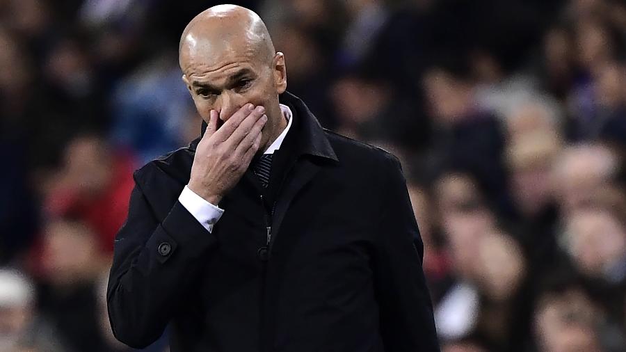 Zidane, técnico do Real Madrid, em partida contra o Huesca - Javier Soriano/AFP