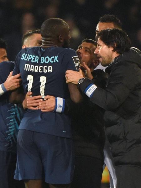 Moussa Marega abandona jogo depois de ser alvo de insultos racistas - Miguel Riopa/AFP 