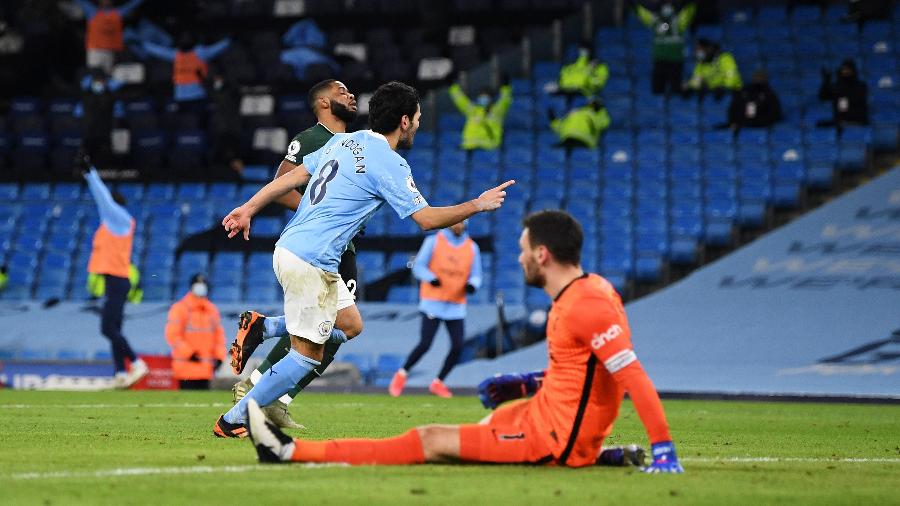 Gundogan comemora gol do Manchester City diante do Tottenham - Rui Vieira / Reuters