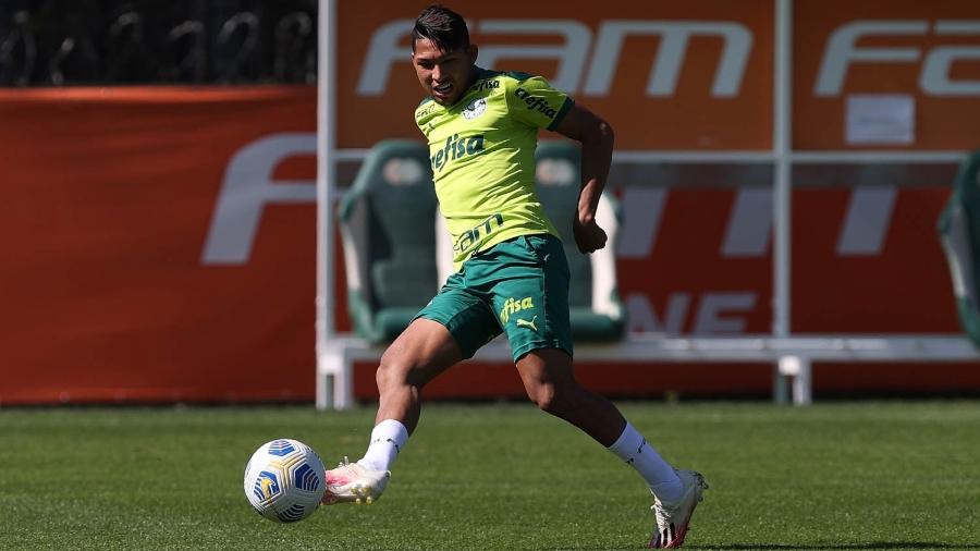 Rony, jogador do Palmeiras, em treino na Academia de Futebol - Cesar Greco