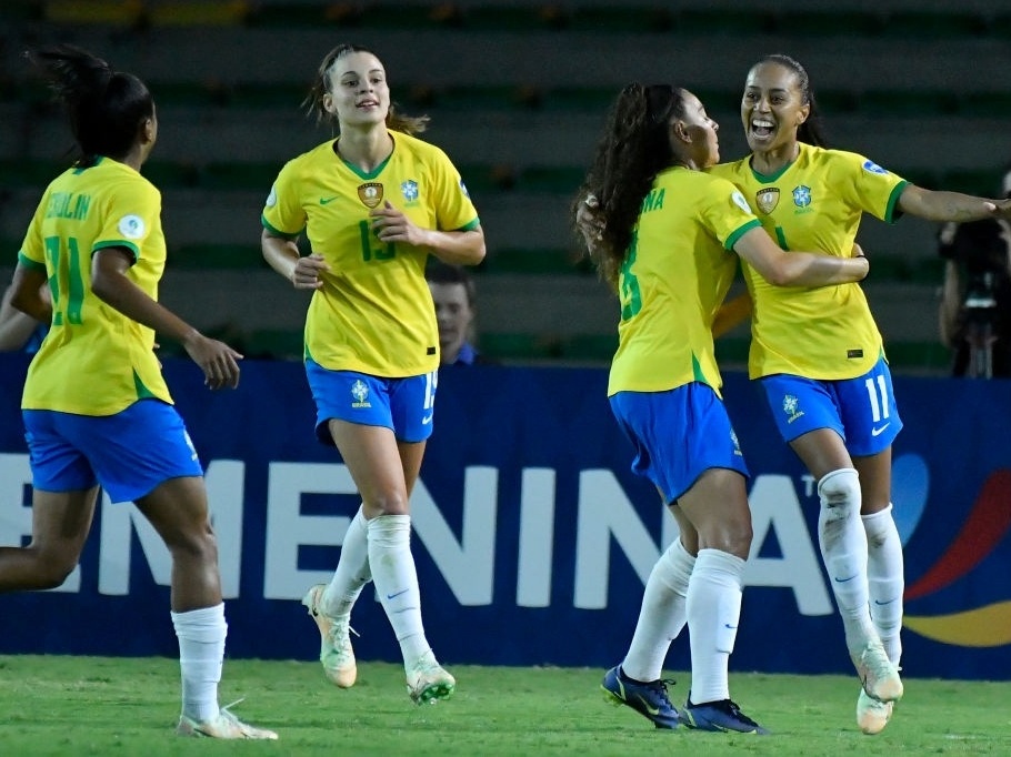 Brasil goleia na estréia da Copa do Mundo de futebol feminino - Diário  Gaúcho