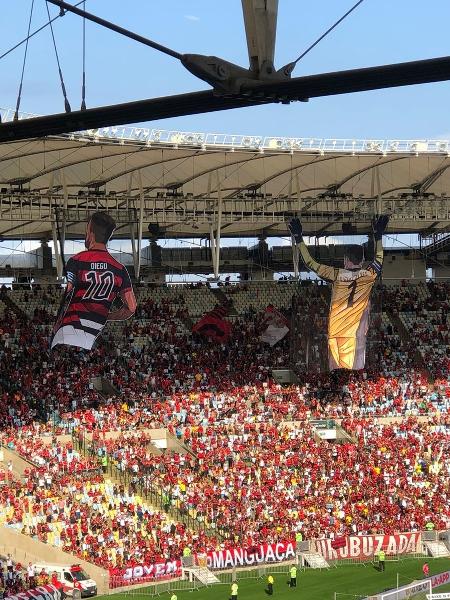 Torcida do Flamengo faz homenagem a Diego Ribas e Diego Alves com mosaico 3D - Bruno Braz / UOL Esporte