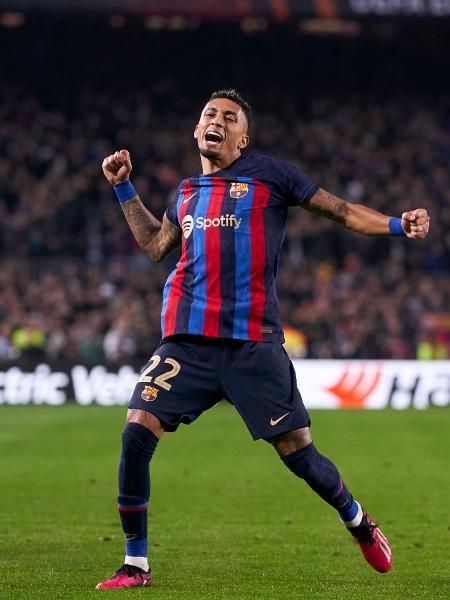 Raphinha comemora no empate entre Barcelona e Manchester United - Pedro Salado/Quality Sport Images/Getty Images