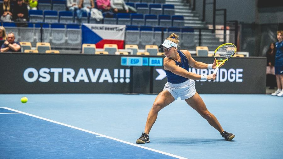 Laura Pigossi contra a Espanha pela Billie Jean King Cup de 2025, em Ostrava Laura Pigossi contra a Espanha pela Billie Jean King Cup de 2025, em Ostrava