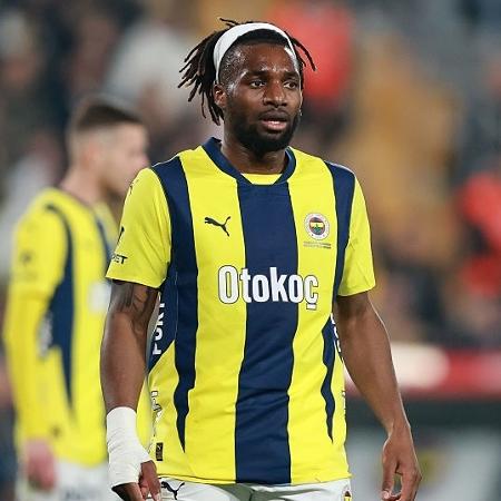Allan Saint-Maximin em atuação pelo Fenerbahçe (TUR) - Ahmad Mora/Getty Images
