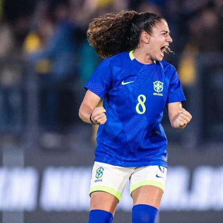 Angelina, meia da seleção brasileira feminina