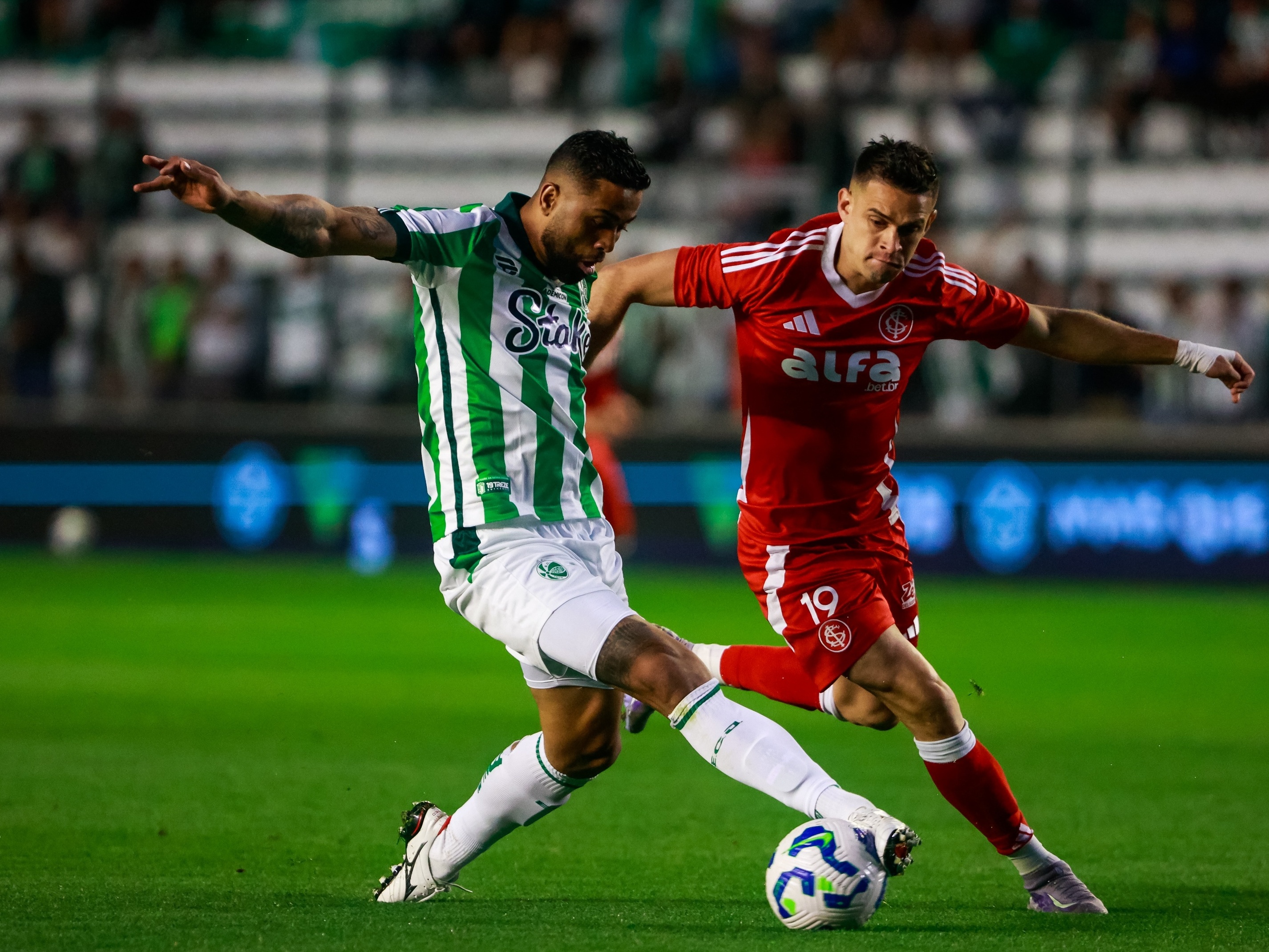Juventude x Internacional (Foto: Luiz Erbes/AGIF)
