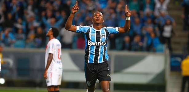 Erazo disse que "sacanearam" seu filho após polêmica no Grêmio - LUCAS UEBEL/GREMIO FBPA
