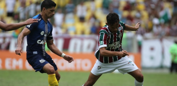 Scarpa voltou a ser relacionado após fissura no pé e criou dor de cabeça para Abel - Lucas Merçon/Fluminense F.C.