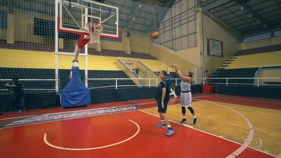 Galvão Bueno e Hortência jogam basquete em Sorocaba - Reprodução