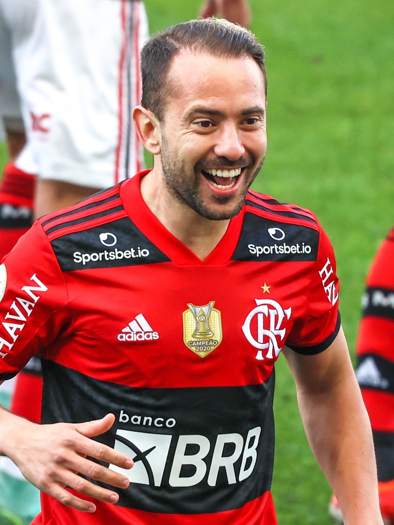 Everton Ribeiro Conta Pedido De Renato E Da Versao Para Queda De Ceni