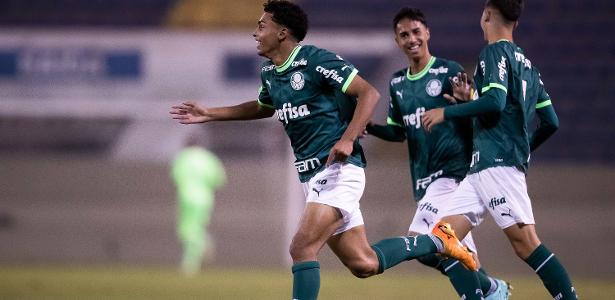 Palmeiras supera al Atlético PR y se lleva el cuarteto