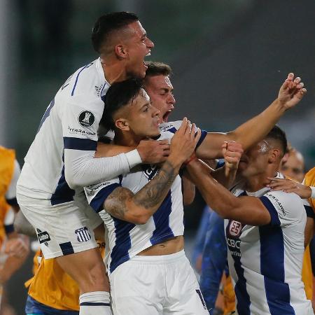 Jogadores do Talleres comemoram gol de Ramiro Rodríguez contra o São Paulo, pela Libertadores