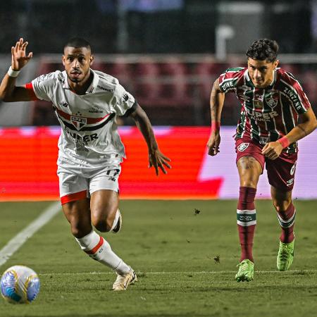 André Silva em ação durante São Paulo x Fluminense, jogo do Campeonato Brasileiro