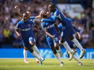 Despedida de Thiago Silva e golaço do meio-campo marcam vitória do Chelsea
