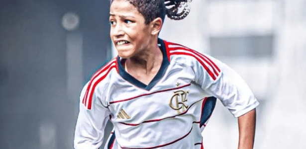 FUTURO CRAQUE! Promessa que trocou Flamengo pelo Palmeiras é comparada a Ronaldinho