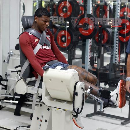 Arboleda, em treino no Reffis do São Paulo Arboleda, em treino no Reffis do São Paulo