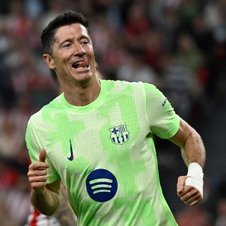 Lewandowski comemora gol marcado pelo Barcelona contra o Athletic Bilbao, no Campeonato Espanhol Lewandowski comemora gol marcado pelo Barcelona contra o Athletic Bilbao, no Campeonato Espanhol
