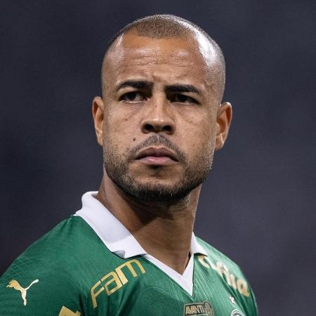 Mayke, lateral do Palmeiras, é alvo do Santos Mayke, lateral do Palmeiras, é alvo do Santos