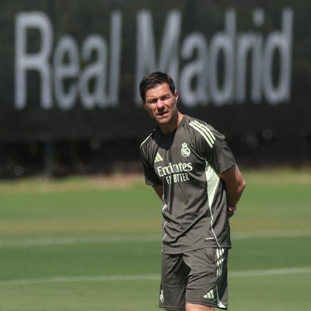 Xabi Alonso comanda treino no Real Madrid Xabi Alonso comanda treino no Real Madrid