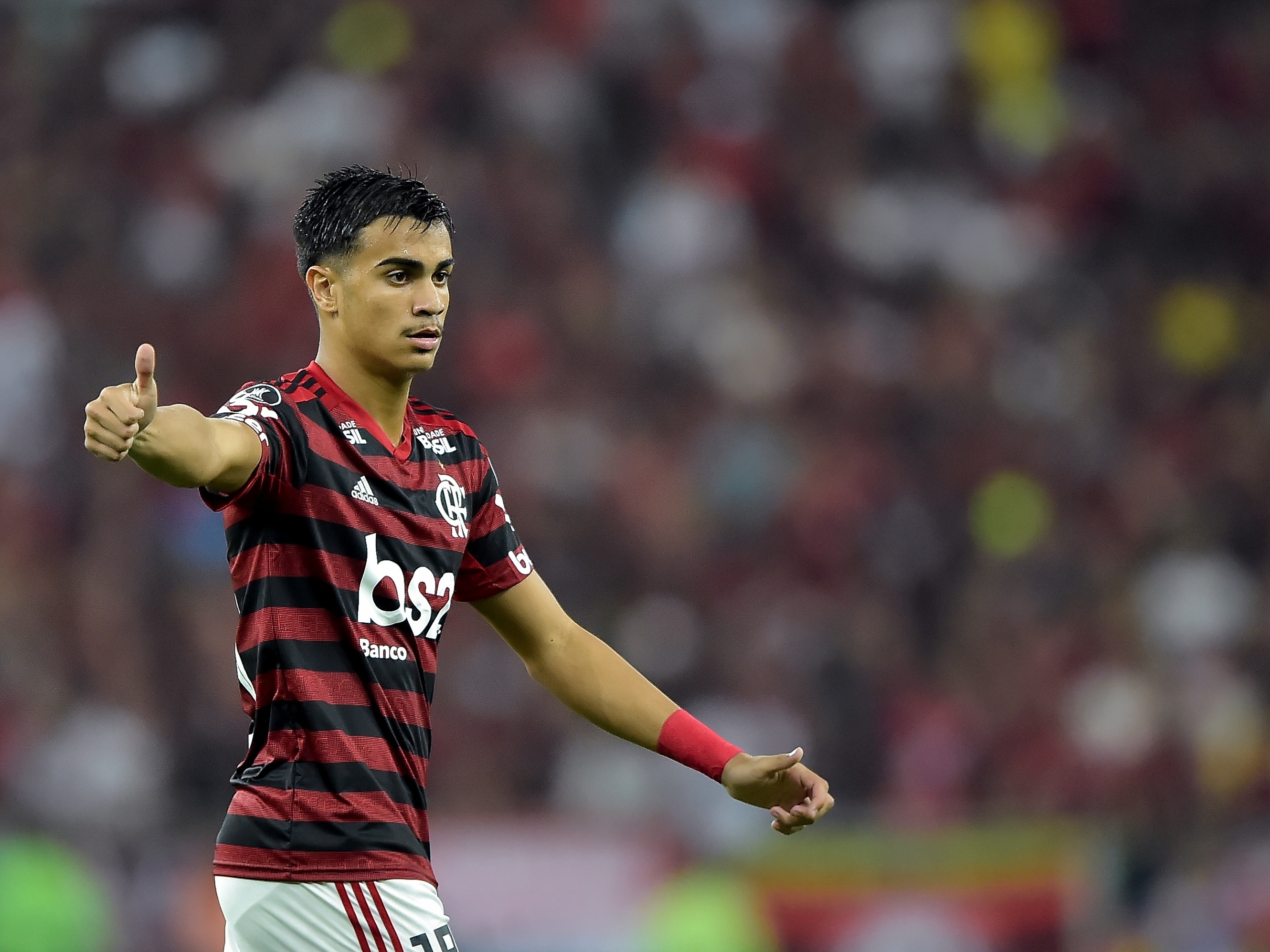 Reiner é liberado pelo STJD e reforça o Flamengo contra o Avaí