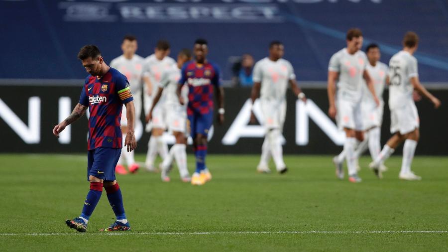 Messi lamenta um dos gols sofridos pelo Barcelona contra o Bayern em jogo da Liga dos Campeões - Manu Fernandez/Pool via Getty Images