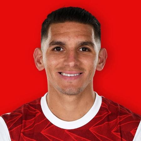 Lucas Torreira perdeu espaço com o técnico Mikel Arteta na última temporada - Divulgação/Site oficial do Arsenal