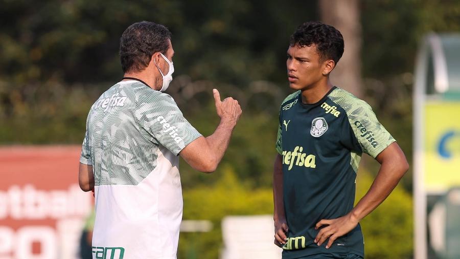 Gabriel Veron volta a ser titular do Palmeiras no jogo da Copa Libertadores - Cesar Greco