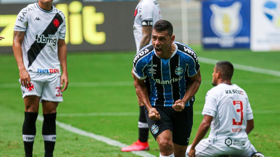 Diego Souza fez 21 gols pelo Grêmio na atual temporada e é artilheiro do time - Fernando Alves/AGIF