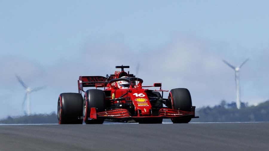 Charles Leclerc, da Ferrari, quarto colocado no Mundial, durante treino para o GP de Portugal  - Marcelo Del Pozo/Reuters