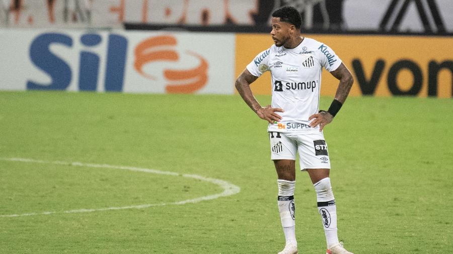 Marinho lamenta chance perdida pelo Santos na partida contra o Ceará pelo Brasileirão - Kely Pereira/AGIF