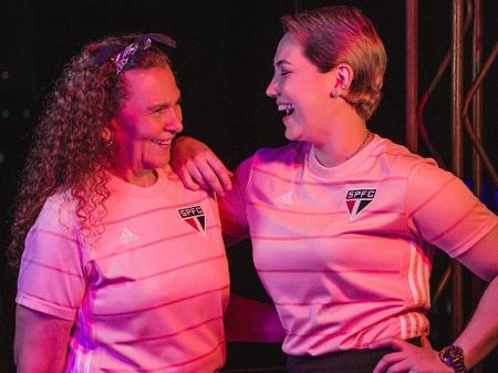 write religion archive Atraso das camisas do outubro rosa gera novo atrito entre SPFC e Adidas -  20/10/2021 - UOL Esporte