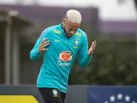 Doentes por Futebol - 🙃🇧🇷 @neymarjr 📷 Anadolu Agency