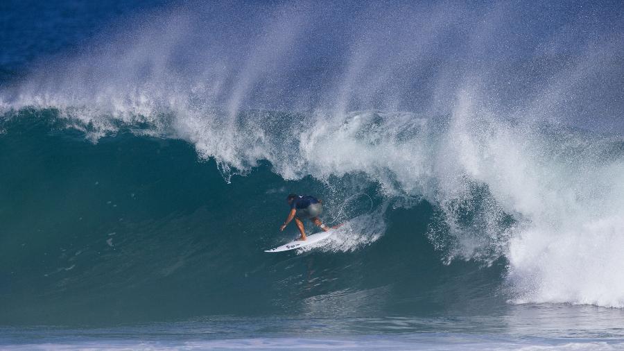 Caio Ibelli recebeu nota 10 após pegar tubaço na etapa de Saquarema do Circuito Mundial de Surfe - Divulgação/WSL