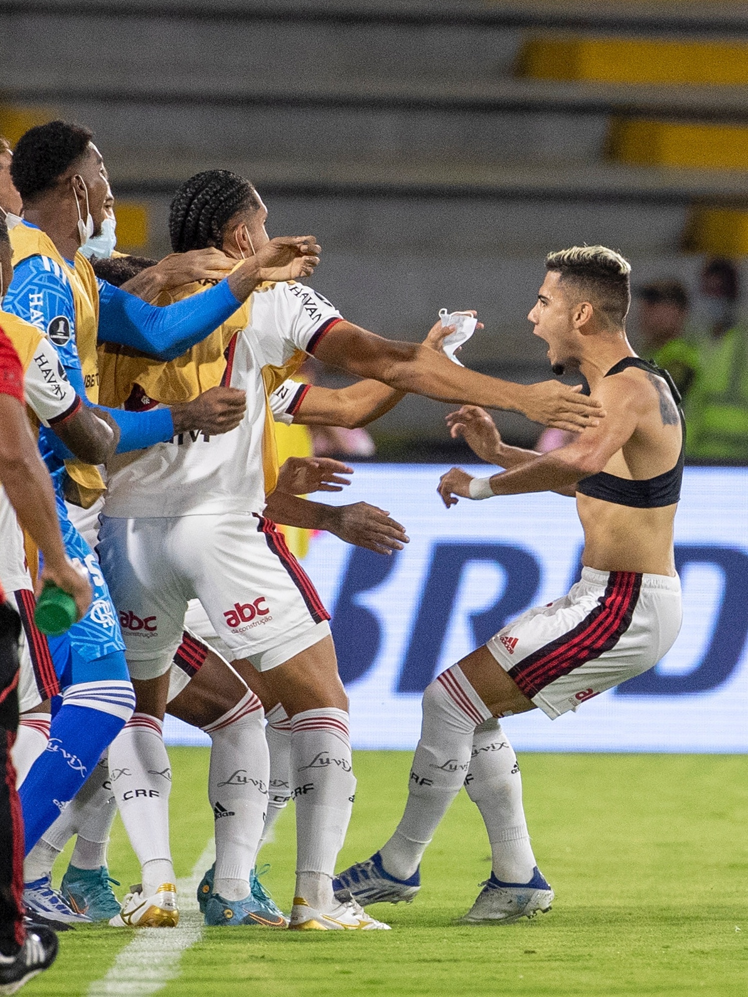 Libertadores 2022: Talleres 1 x 1 Flamengo, gol de Arrascaeta - Rádio Globo