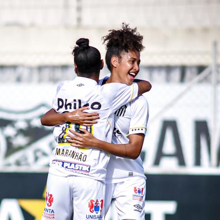 Jogadoras do Santos comemoram gol contra o Ceará pelo Brasileirão Feminino - Kely Pereira / Staff Images Woman / CBF