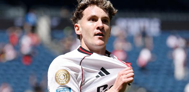 River domina no jogo aéreo, vence Urawa e estreia com vitória no Mundial