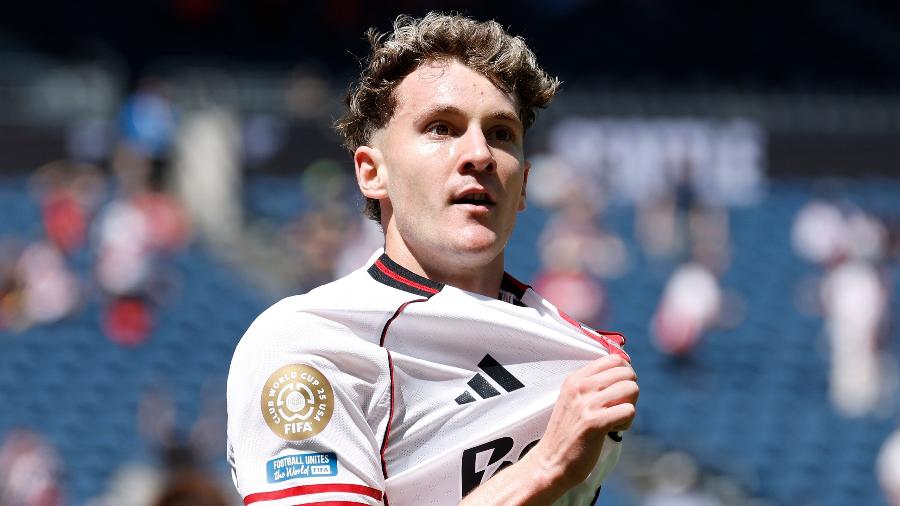 Colidio comemora gol marcado pelo River Plate contra o Urawa Reds no Mundial Colidio comemora gol marcado pelo River Plate contra o Urawa Reds no Mundial