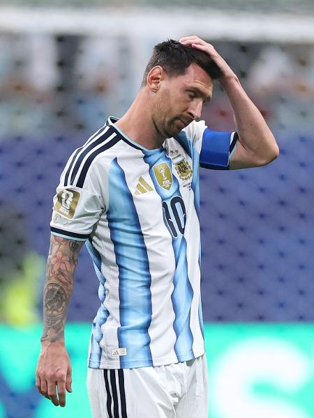Lionel Messi, da Argentina, lamenta pênalti perdido contra o Egito na Copa do Mundo