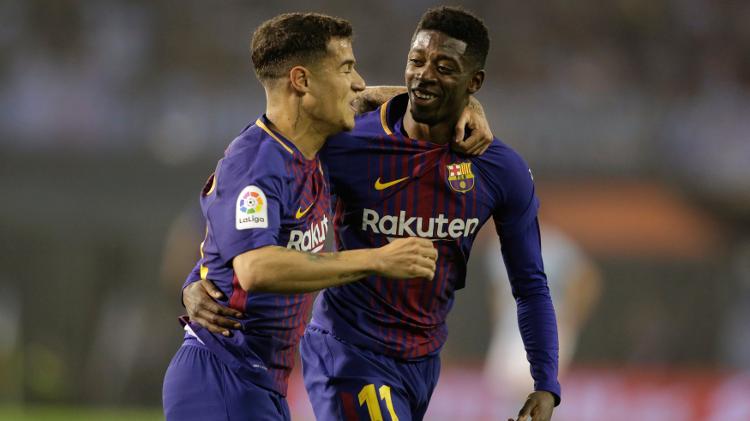 Dembélé comemora com Philippe Coutinho o gol do Barcelona diante do Celta - REUTERS/Miguel Vidal - REUTERS/Miguel Vidal