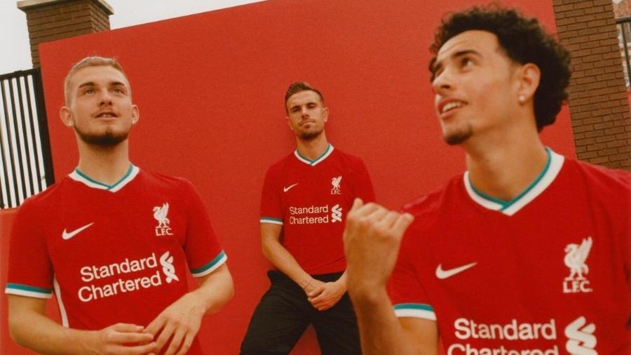 Liverpool divulga imagens de seu novo uniforme produzido pela Nike - Divulgação/Liverpool