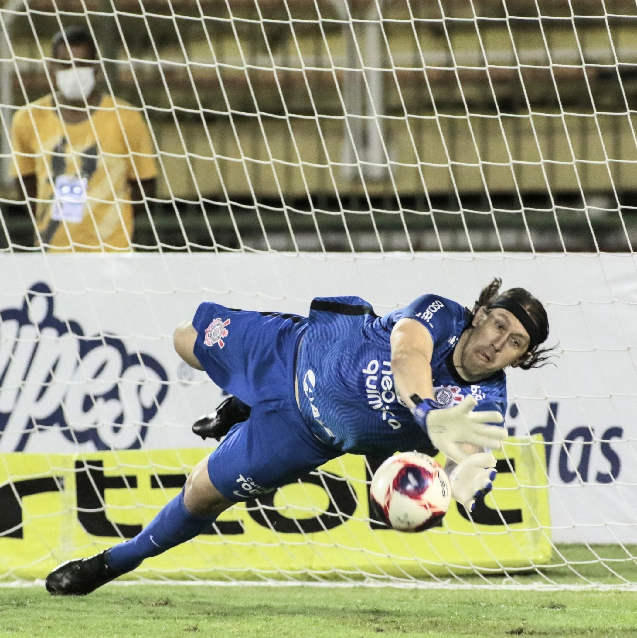 Cássio chega aos 25 pênaltis defendidos pelo CorinthiansJogada 10