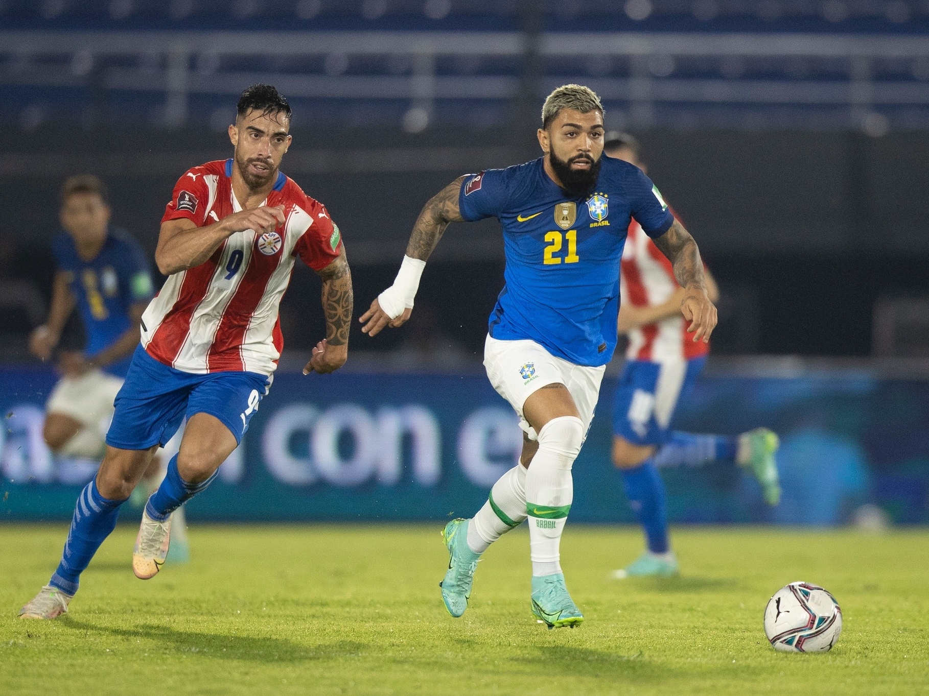 Brasil troca campanha perfeita nas Eliminatórias pelo fardo da