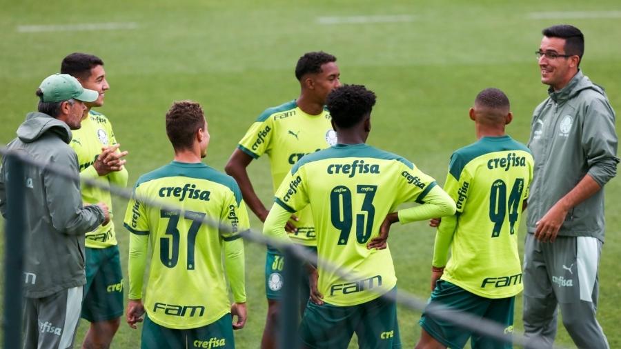 Garotos do sub-20 do Palmeiras treinam para a última rodada do Brasileirão de elite - Fabio Menotti