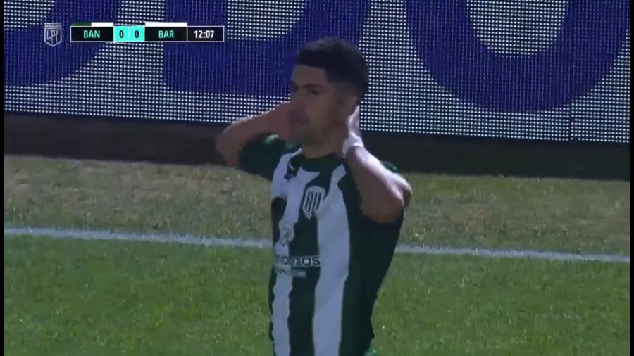 Luciano Abecasis, do Banfield, lamenta após gol contra - Reprodução