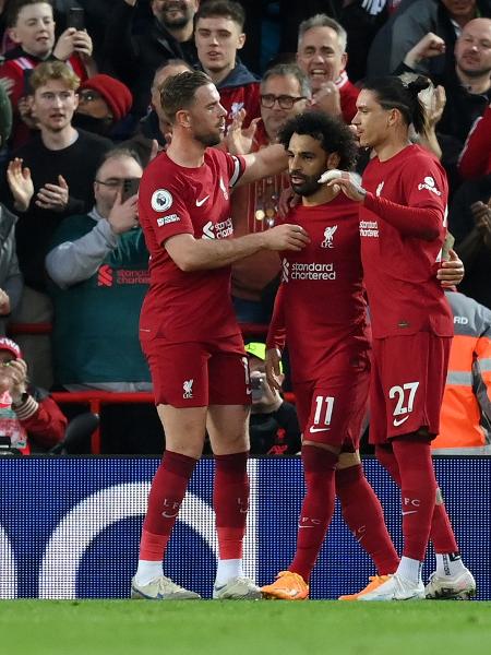 Jogadores do Liverpool comemoram gol que deu a vitória para o time - Shaun Botterill/Getty Images