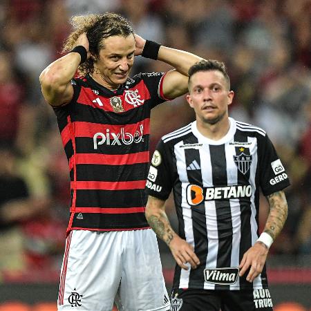 David Luiz se lamenta após perder pênalti em Flamengo x Atlético