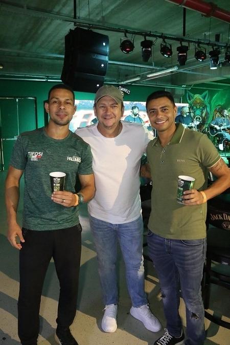 Wendel, Galeano e Cleiton Xavier são ex-jogadores do Palmeiras que frequentam com frequência o Camarote Fan Zone Wendel, Galeano e Cleiton Xavier são ex-jogadores do Palmeiras que frequentam com frequência o Camarote Fan Zone